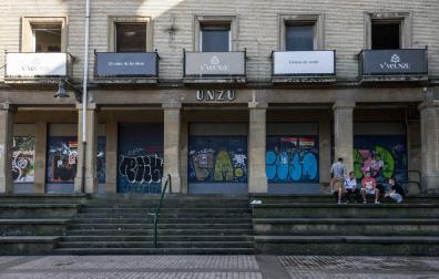 Heridos tres agentes al intervenir en una pelea entre menores