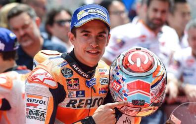 Marc Márquez logra una 'pole' con dedicatoria a Luis Salom