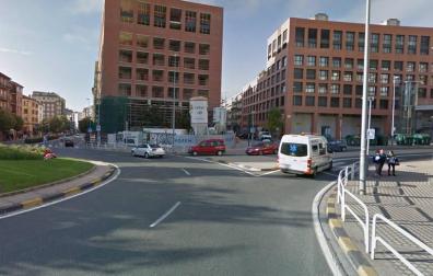 Un joven de 19 años, herido tras ser atropellado por un coche en Pamplona