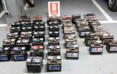 Localizan 43 baterías, posiblemente robadas, que estaban escondidas en Funes
