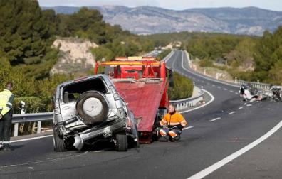 Dos muertos en un accidente provocado por un coche que circulaba en sentido contrario