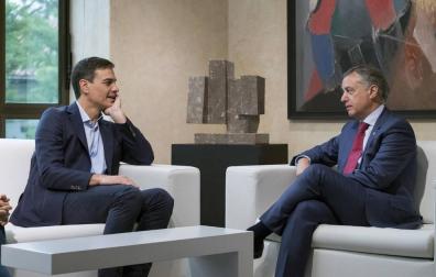 Sánchez y Urkullu apoyan hacer una "reflexión compartida" del modelo de Estado