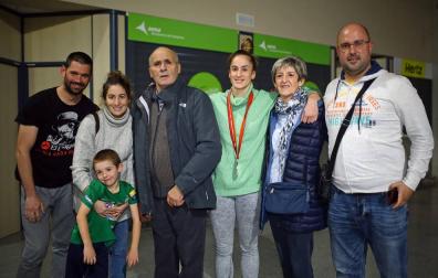 Nerea Pena ya está en casa con su medalla de plata