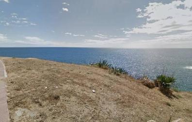 Muere un pescador arrastrado por un golpe de mar en Girona