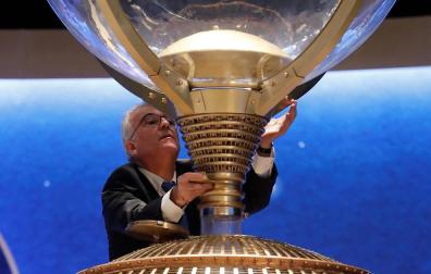 Aclaran la introducción de una bola a mano en el bombo tras las acusaciones de "tongo"