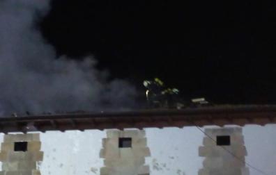 Un trasladado al CHN por inhalación de humo en un incendio en Ulzurrun