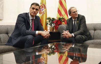 El presidente del Gobierno, Pedro Sánchez, y el de la Generalitat, Quim Torra, durante una reunión que mantuvieron en el Palau de Pedralbes de Barcelona.