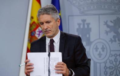 Grande-Marlaska, este domingo, durante de la rueda de prensa en el Palacio de la Moncloa tras la reunión del comité de seguimiento de la situación en Cataluña este domingo.