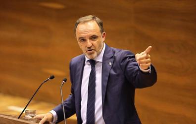 DIRECTO | Esparza, a Chivite: "Ha excluido a Navarra Suma y se ha echado en manos de Bildu"