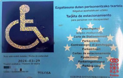 Investigada en Pamplona por usar la tarjeta de discapacidad de su padre ya fallecido