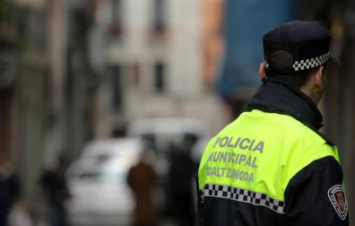 Denuncian en Pamplona a 4 establecimientos y 2 bares por vender alcohol a menores