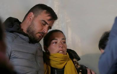 Los padres de Julen asisten a una vigilia por su hijo junto a 200 personas