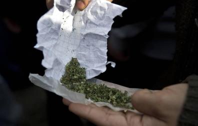 Condenan a un club de cannabis por facilitar el consumo a terceros