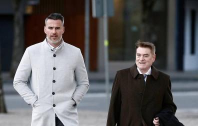El juicio por el denominado caso Osasuna ha comenzado este lunes pasadas las 9.30 horas. La Sección Segunda de la Audiencia de Navarra enjuicia a seis exdirectivos de Osasuna, tres exjugadores del Betis y dos agentes inmobiliarios acusados de delitos de apropiación indebida, societarios, falsedad en documento mercantil, falsificación de las cuentas anuales y corrupción deportiva (por el supuesto amaño de partidos).