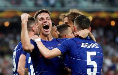 Azpilicueta: "Levantar la copa como capitán es un orgullo y sólo piensas en disfrutar"