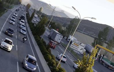 Aspecto que presentaba la ronda hace apenas unos días, en la salida hacia Mendillorri.