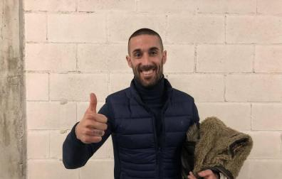 Lillo visita por sorpresa a sus compañeros de Osasuna tras la victoria en Almería