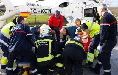 Herido grave tras sufrir un accidente laboral en Lakuntza