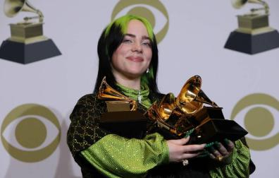 Billie Eilish hace historia en los Grammy del 'estreno' de Rosalía
