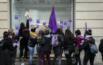 Imágenes de la jornada de huelga convocada este jueves 30 de enero en Navarra por los sindicatos ELA, LAB, Steilas, Esk, Ehne, Hiru y Etxalde.
