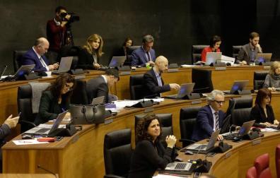Cs y PP dejan solo a UPN en el apoyo al traspaso de Tráfico a Navarra
