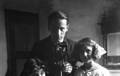 La fotografía histórica documenta la vida del tafallés José Alfaro