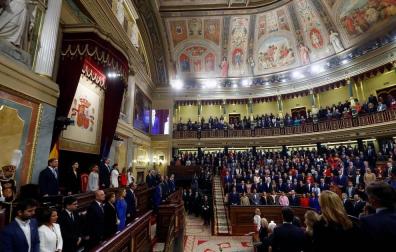 La familia real al completo ha presidido este lunes la sesión solemne de la apertura de la XIV Legislatura.