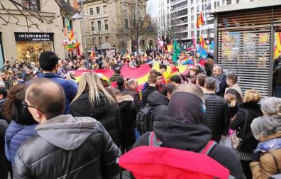 Una concentración protesta en Pamplona contra el traspaso de tráfico a Navarra