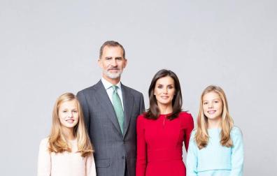 Felipe y Letizia renuevan el álbum familiar