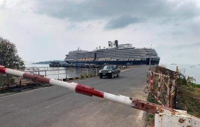 Cinco españoles, controlados en Camboya tras un crucero por sospechas de coronavirus