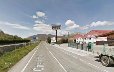 Herido un camionero al caer desde una altura de tres metros en Alsasua