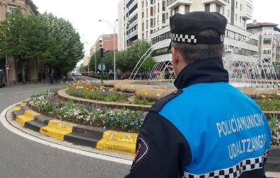 Un policía municipal, en Pamplona.
