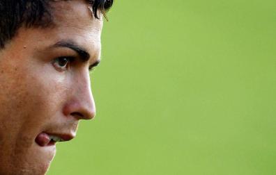 Cristiano Ronaldo acuerda 2 años de cárcel y pagar 19 millones