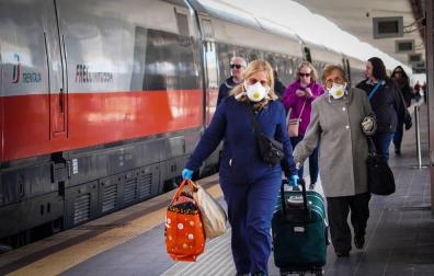 Italia intenta aislar focos del coronavirus con controles, arrestos y multas