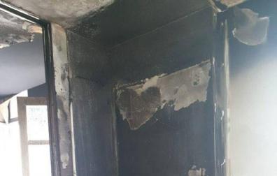 Atendidas dos personas de edad avanzada tras un incendio en la calle Ansoleaga