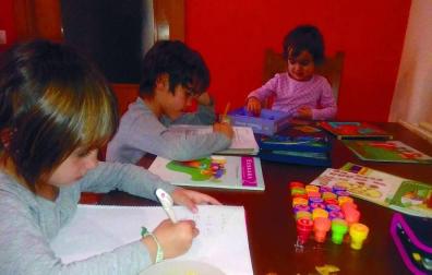 Imágenes enviadas por los lectores donde muestran cómo pasan el aislamiento en casa por el coronavirus.