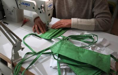 Tres modistas navarras piden algodón para coser mascarillas gratuitas