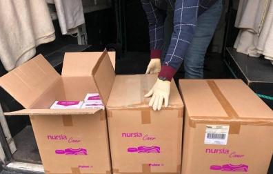 Reparto de mascarillas en Cádiz.