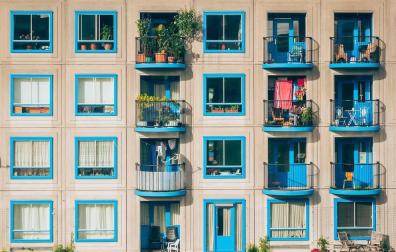 Lo que hace la gente desde los balcones durante la cuarentena