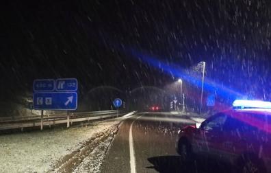 La nieve vuelve a Navarra, sin incidencias reseñables por ahora en carreteras