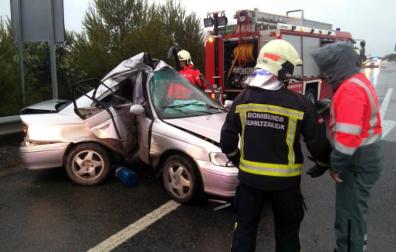 Dos heridos en sendos accidentes de tráfico en Castejón y Lizoáin