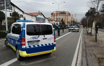 Control de la Policía Municipal en la Baja Navarra.