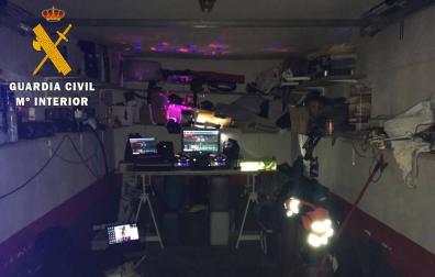 Garaje en el que se organizó la fiesta en Berriozar con drogas y música muy alta