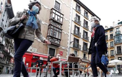 Este lunes, Navarra ha entrado en la fase 1 de la desescalada y numerosos comercios y terrazas de toda la Comunidad foral han reabierto sus puertas.