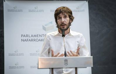 Mikel Buil, tras la investidura de María Chivite como presidenta.