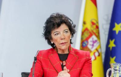 Isabel Celáa: "Si no hay vacuna, las aulas tendrán la mitad de alumnado"
