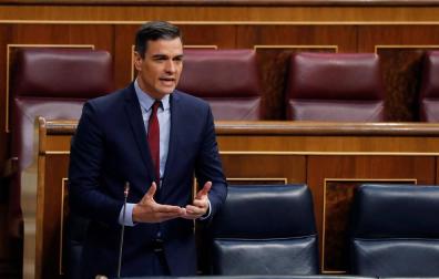 El presidente del Gobierno, Pedro Sánchez, respondiendo este miércoles en el Congreso