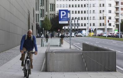 Un carril bici unirá avenida de Bayona y la del Ejército hasta Yanguas y Miranda