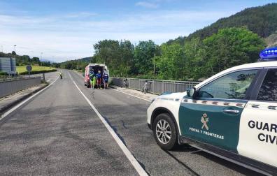 Trasladado al CHN un ciclista de 36 años tras sufrir un accidente en Zabaldika