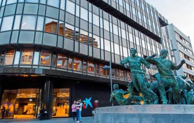 Caixabank cerrará varias sucursales en Navarra